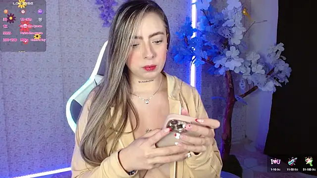Snapshot of NaomiFox1 chatting on 26, 2, 2025 NaomiFox1 online show from 26, 2, 2025