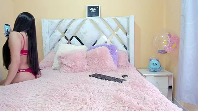 Anniie grey online show from 16, 3, 2026