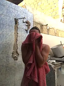 isacalejandroo online show from 14, 2, 2025