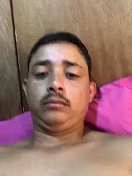 isacalejandroo online show from 4, 3, 2025