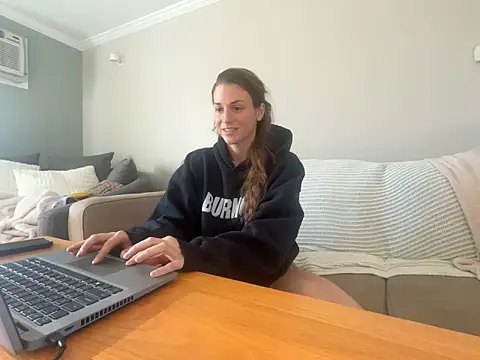 MissSwitch online show from 29, 9, 2025