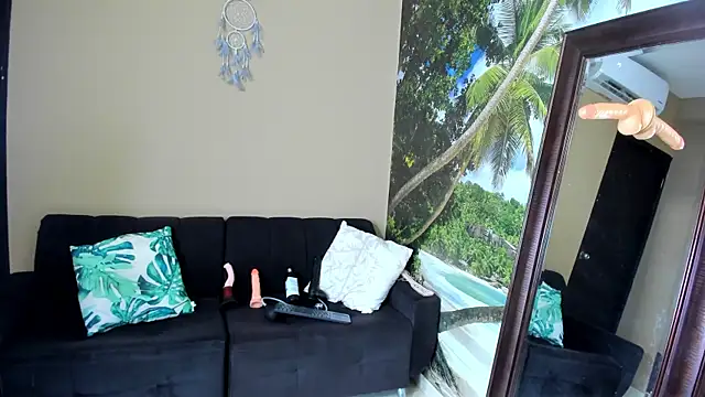 Snapshot of Mieldeluna chatting on 18, 2, 2025 Mieldeluna online show from 18, 2, 2025