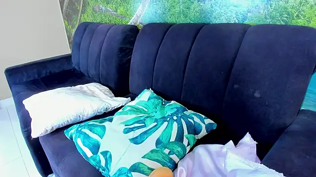Snapshot of Mieldeluna chatting on 15, 2, 2025 Mieldeluna online show from 15, 2, 2025