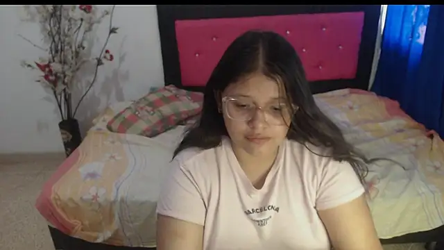 Snapshot of angel_barbie_1 chatting on 27, 9, 2025 angel barbie 1 online show from 27, 9, 2025