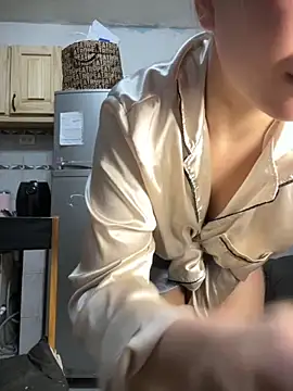 PEACHY439 online show from 25, 9, 2025