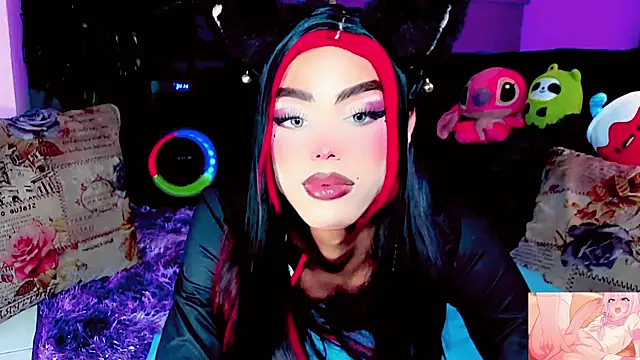 Snapshot of dollswit01 chatting on 29, 11, 2025 dollswit01 online show from 29, 11, 2025