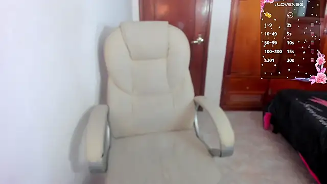 Snapshot of Maavca_ chatting on 13, 11, 2025 Maavca online show from 13, 11, 2025