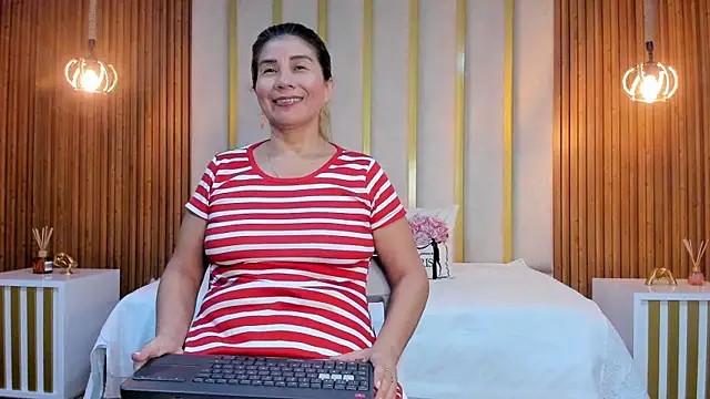 love mommy online show from 27, 2, 2025