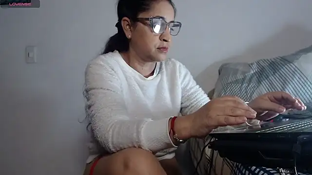 Yaya    11 online show from 23, 2, 2026