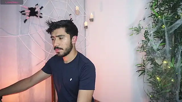 Snapshot of dam0n_fr0st chatting on 15, 10, 2025 dam0n fr0st online show from 15, 10, 2025