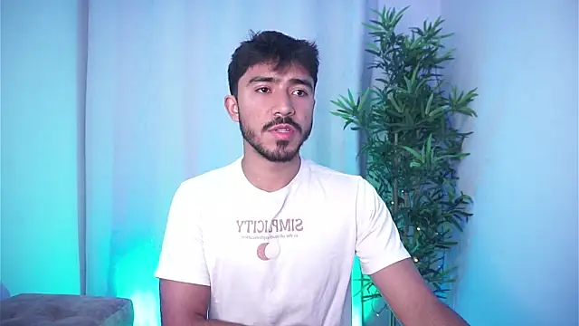 Snapshot of dam0n_fr0st chatting on 4, 11, 2025 dam0n fr0st online show from 4, 11, 2025