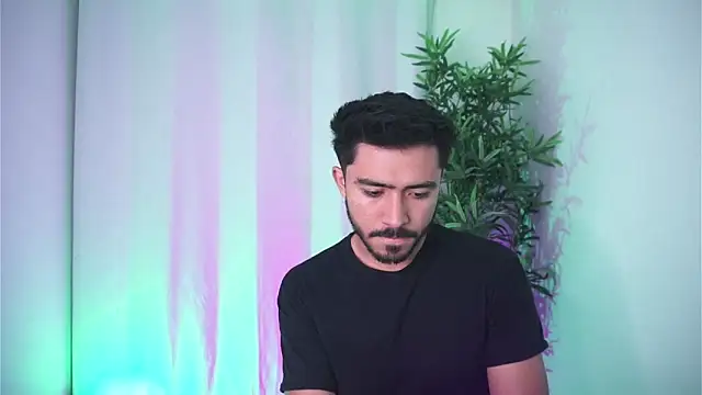 Snapshot of dam0n_fr0st chatting on 28, 11, 2025 dam0n fr0st online show from 28, 11, 2025