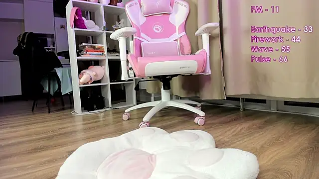 iampiggygirl  online show from 28, 7, 2026