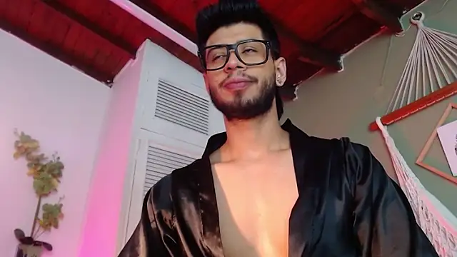 Snapshot of Colby_brown03 chatting on 22, 11, 2025 Colby brown03 online show from 22, 11, 2025