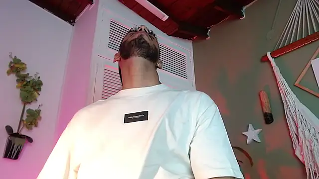 Snapshot of Colby_brown03 chatting on 26, 11, 2025 Colby brown03 online show from 26, 11, 2025