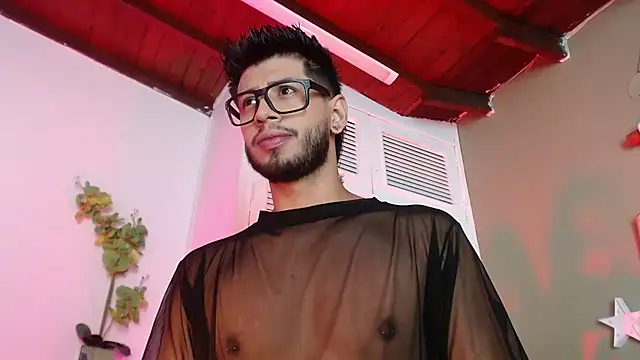 Snapshot of Colby_brown03 chatting on 17, 11, 2025 Colby brown03 online show from 17, 11, 2025