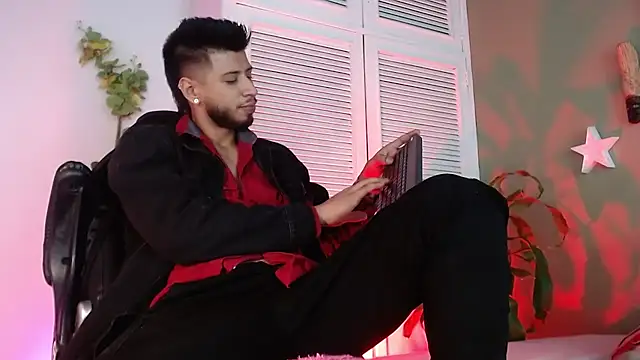 Snapshot of Colby_brown03 chatting on 29, 11, 2025 Colby brown03 online show from 29, 11, 2025