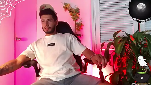 Snapshot of Colby_brown03 chatting on 9, 10, 2025 Colby brown03 online show from 9, 10, 2025