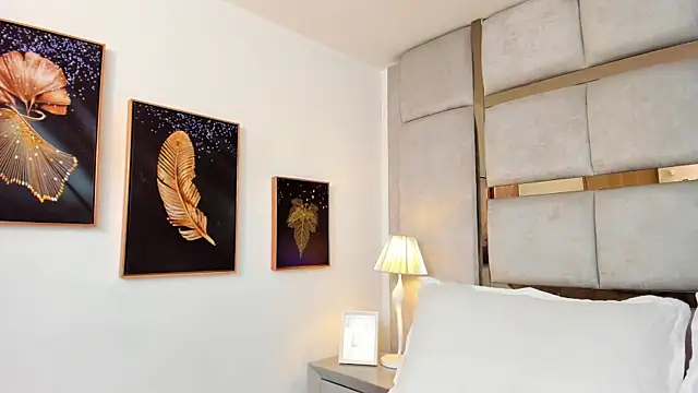 AmbarJensen online show from 11, 2, 2026