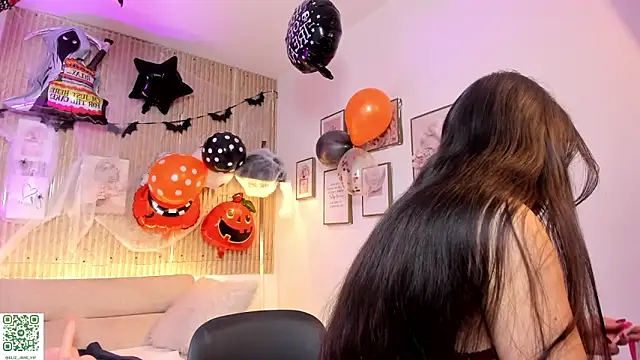 Snapshot of Eliz_jane chatting on 16, 10, 2025 Eliz jane online show from 16, 10, 2025