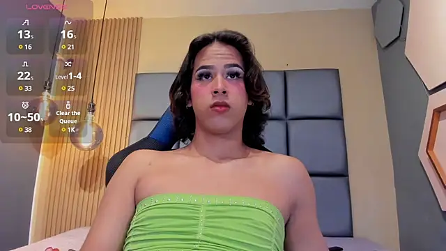HOTTY RED  online show from 12, 2, 2025