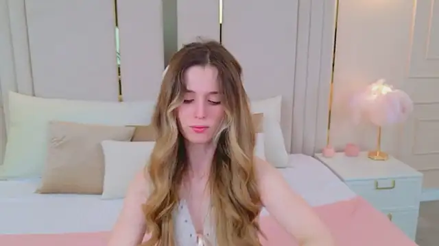 MarybethSnow online show from 15, 4, 2026