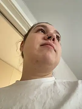 SuzieMurray online show from 21, 10, 2025