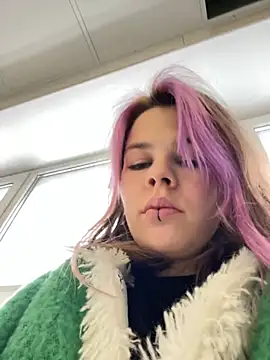 SuzieMurray online show from 12, 2, 2025
