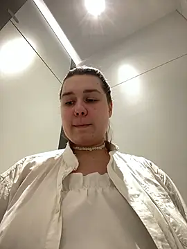 SuzieMurray online show from 18, 3, 2025