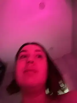 Snapshot of SuzieMurray chatting on 16, 7, 2026 SuzieMurray online show from 16, 7, 2026