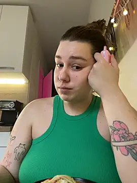 SuzieMurray online show from 5, 11, 2025