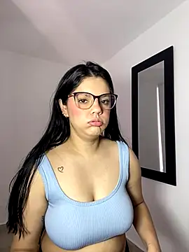 Snapshot of kimberlyhills1 chatting on 19, 10, 2025 kimberlyhills1 online show from 19, 10, 2025