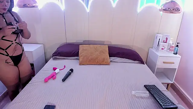 Snapshot of Laurentdupont04 chatting on 2, 11, 2025 Laurentdupont04 online show from 2, 11, 2025