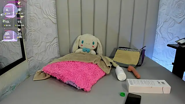 AlexaFoxy18 online show from 12, 4, 2026