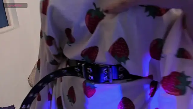 AlexaFoxy18 online show from 12, 2, 2025