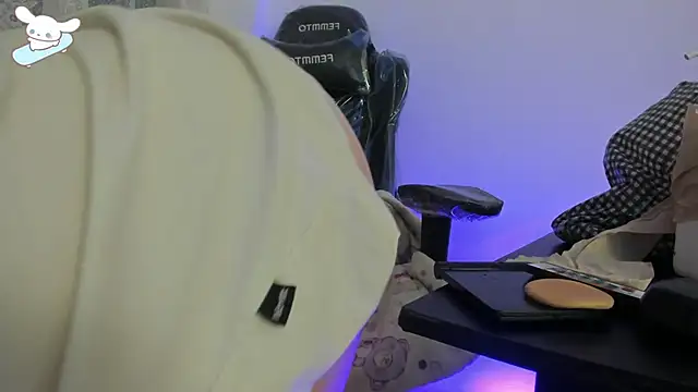 AlexaFoxy18 online show from 16, 10, 2025