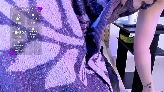 AlexaFoxy18 online show from 22, 2, 2025