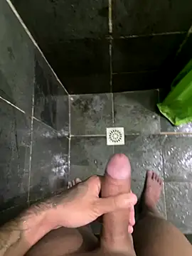 Snapshot of gzn01 chatting on 30, 9, 2025 gzn01 online show from 30, 9, 2025