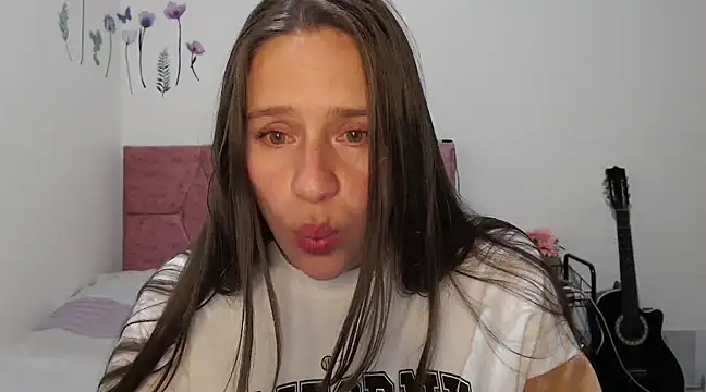 Snapshot of Serenity chatting on 17, 3, 2025 Serenity online show from 17, 3, 2025