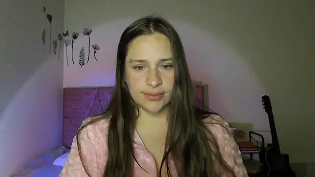 Snapshot of Serenity chatting on 5, 10, 2025 Serenity online show from 5, 10, 2025