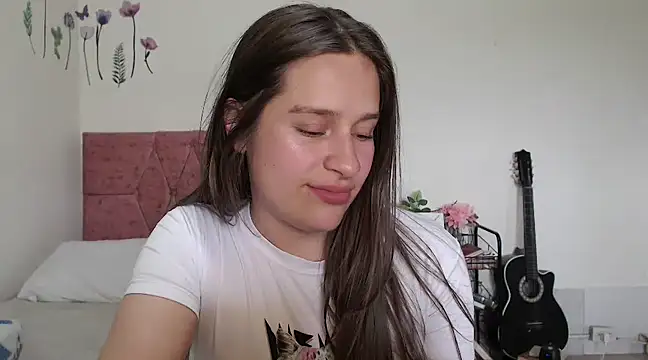 Snapshot of Serenity chatting on 5, 3, 2025 Serenity online show from 5, 3, 2025