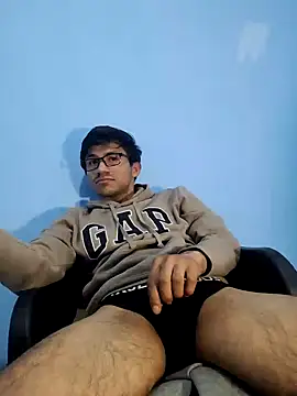 Snapshot of charlesss19 chatting on 2, 3, 2025 charlesss19 online show from 2, 3, 2025