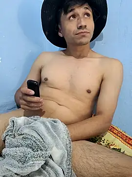 Snapshot of charlesss19 chatting on 4, 11, 2025 charlesss19 online show from 4, 11, 2025