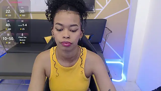 Shenna brunette  online show from 12, 3, 2025