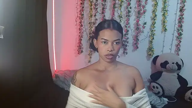 Shenna brunette  online show from 22, 9, 2025