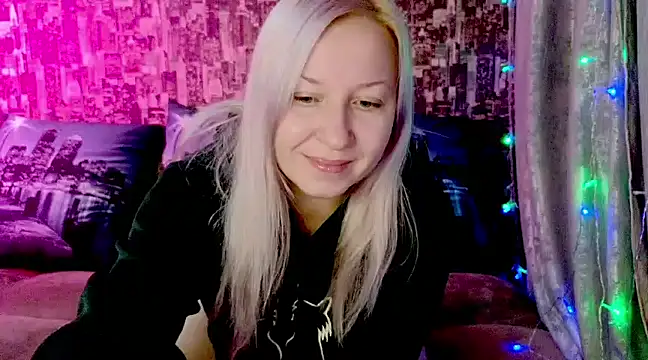 Snapshot of sarakatherin chatting on 8, 12, 2024 sarakatherin online show from 8, 12, 2024