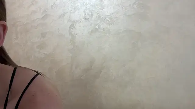 CaitlinaJayne23 online show from 5, 4, 2026