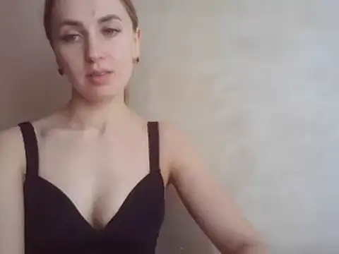 CaitlinaJayne23 online show from 5, 3, 2025