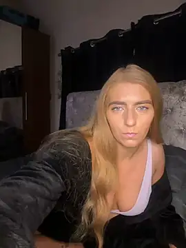 Snapshot of Summer_Paige chatting on 25, 1, 2025 Summer Paige online show from 25, 1, 2025