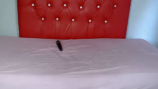 EbonyBentley online show from 5, 12, 2025